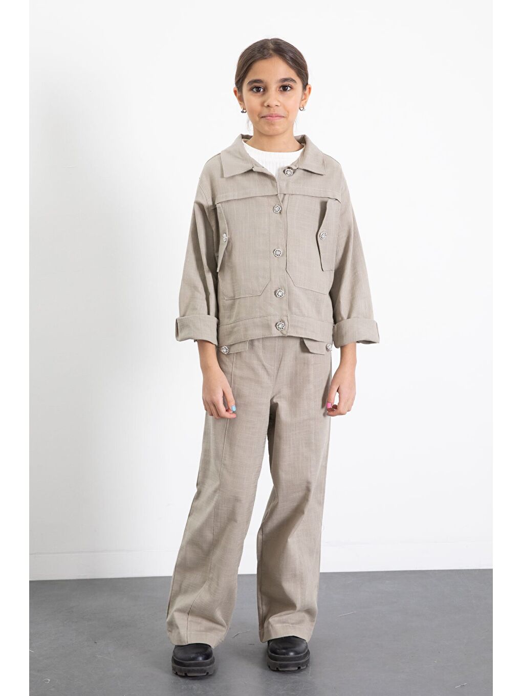 Bej Düğme Detaylı Keten Gömlekli Pantolonlu Kız Çocuk 2li Takım 23518-3
