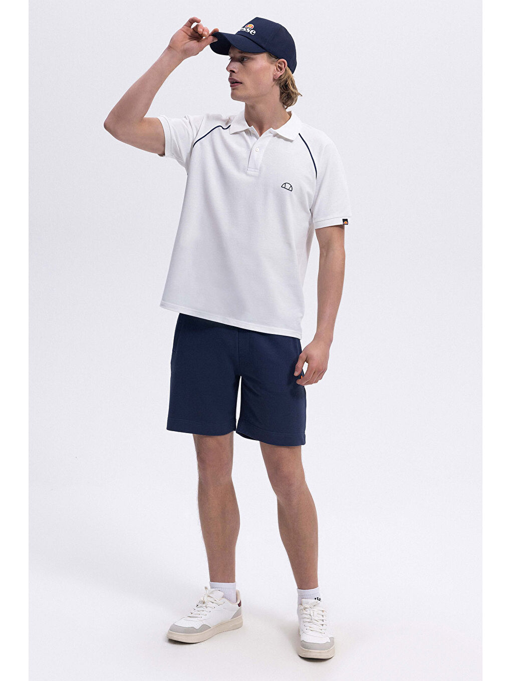 Beyaz Pamuklu Regular Fit Şerit Detaylı Düğmeli Polo Yaka T Shirt EM407-OF-1