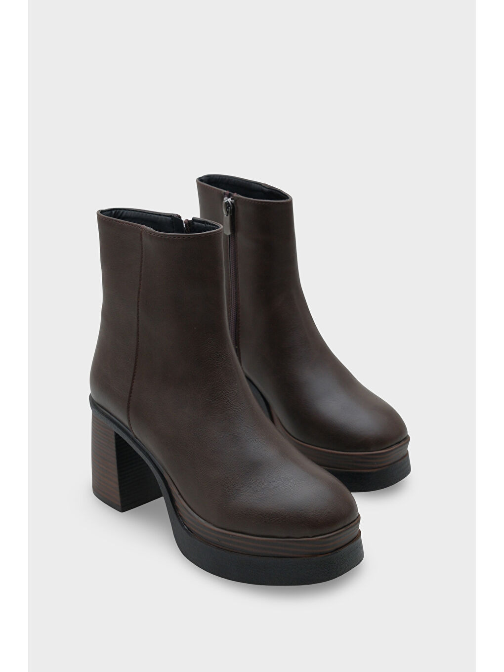 Kahverengi Sherry 1504 Yuvarlak Burunlu Yandan Fermuarlı Orta Topuklu Kadın Bot-1