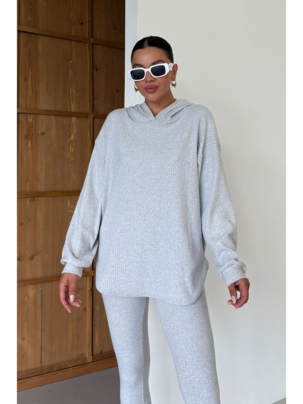 Kadın Gri Oval Bel Detay Fitilli Kapüşonlu Taytlı İnterlok Takım-4