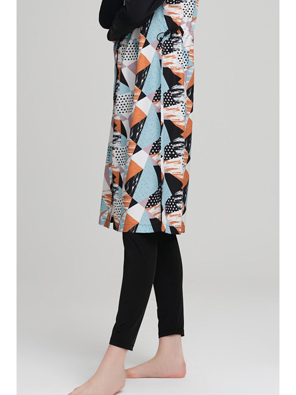 Lacivert Turuncu Mavi Desenli Siyah Jileli 3 Parça Tam Tesettür Mayo Takımı 2216-3