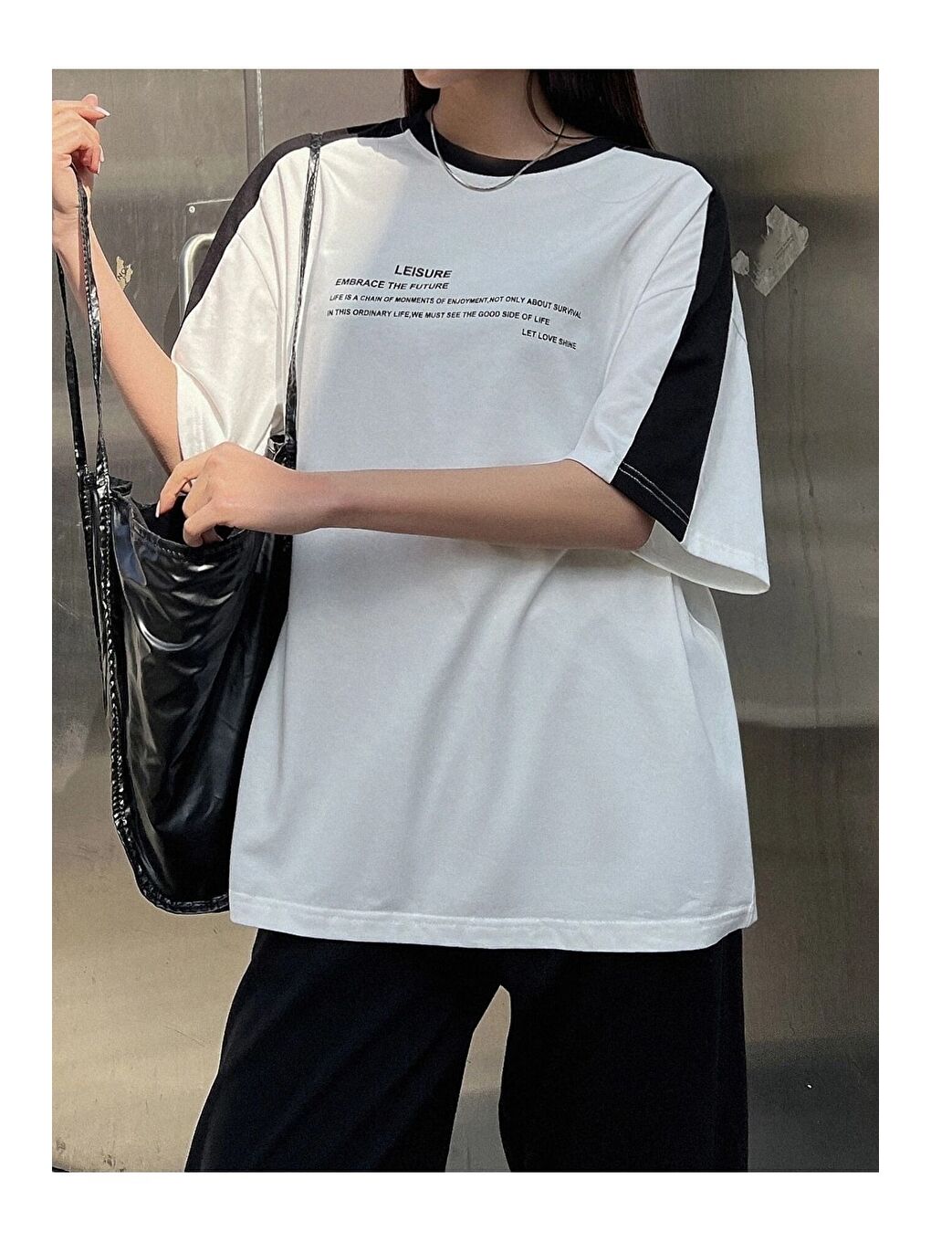 Bej Leisure Future Parçalı Süprem T Shirt   Beyaz Siyah Oversize Bisiklet Yaka Kısa Kol Tişört