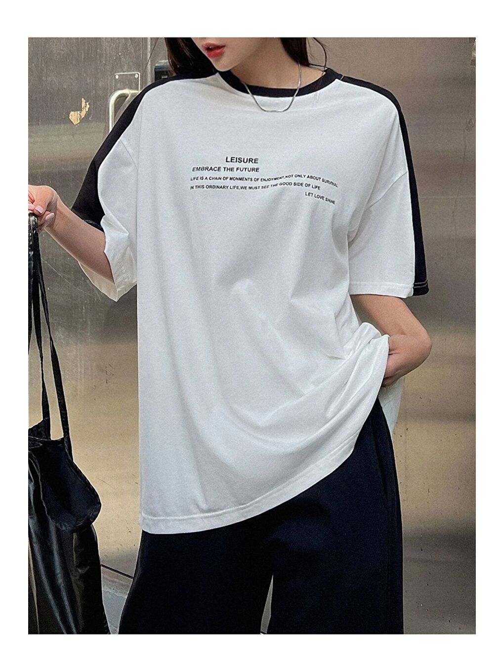 Bej Leisure Future Parçalı Süprem T Shirt   Beyaz Siyah Oversize Bisiklet Yaka Kısa Kol Tişört-2