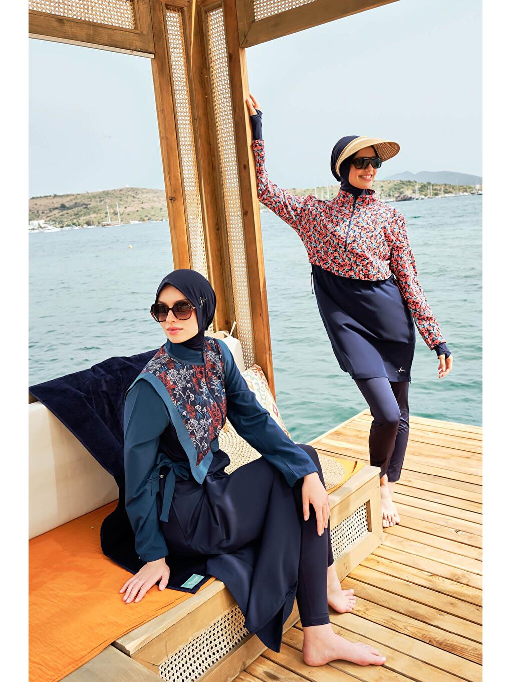 Esila Çiçek Desenli Kırmızı Lacivert Jileli Tam Tesettür Mayo Üstü 2934-2