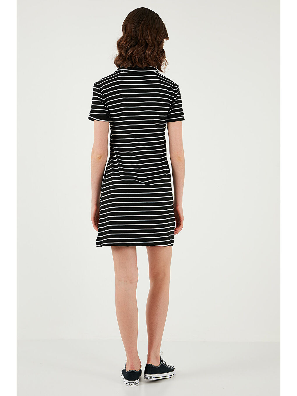 Siyah Çizgili Slim Fit Mini Boy Düğmeli Polo Yaka Kısa Kollu Kadın Elbise 5866151-6