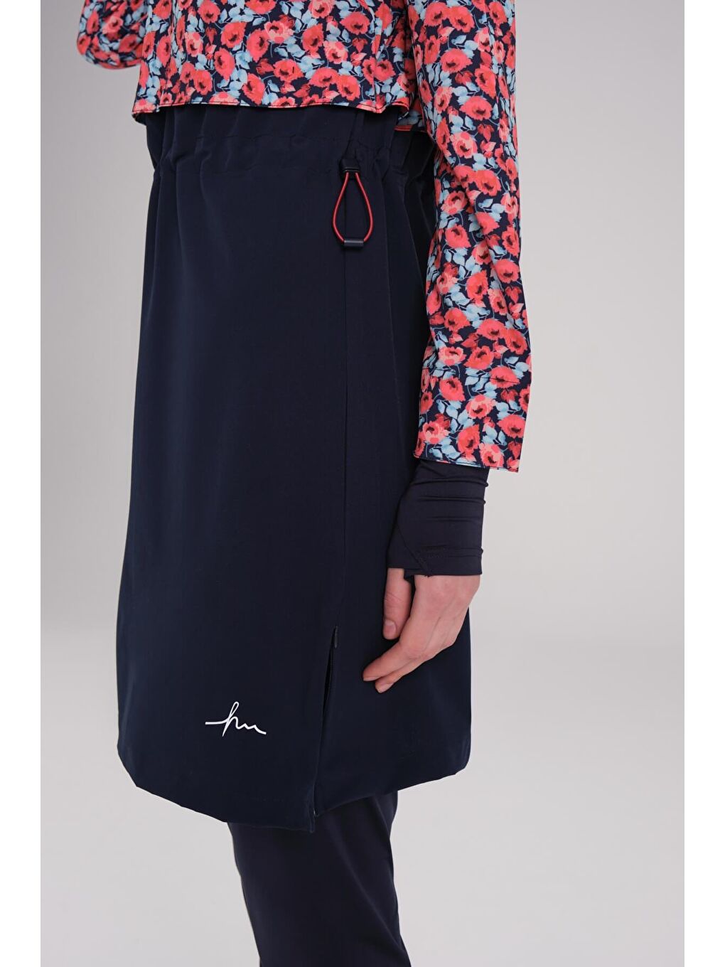 Esila Çiçek Desenli Kırmızı Lacivert Jileli Tam Tesettür Mayo Üstü 2934-5