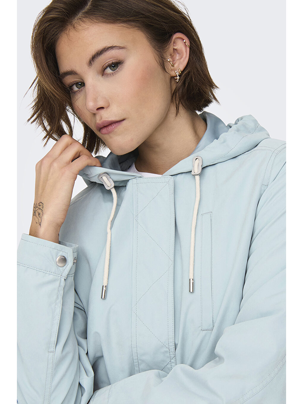 Yeşil Onlskylar Büzgülü Regular Fit Kapüşonlu Mevsimlik Kadın Mont 15218613-3