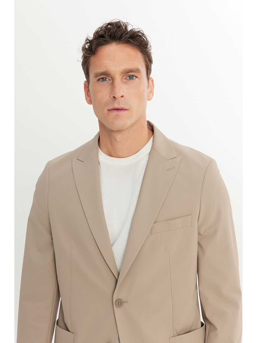 Erkek Bej Slim Fit Dar Kesim Mono Yaka Beli Bağlamalı Kapak Cepli Esnek Takım Elbise-3