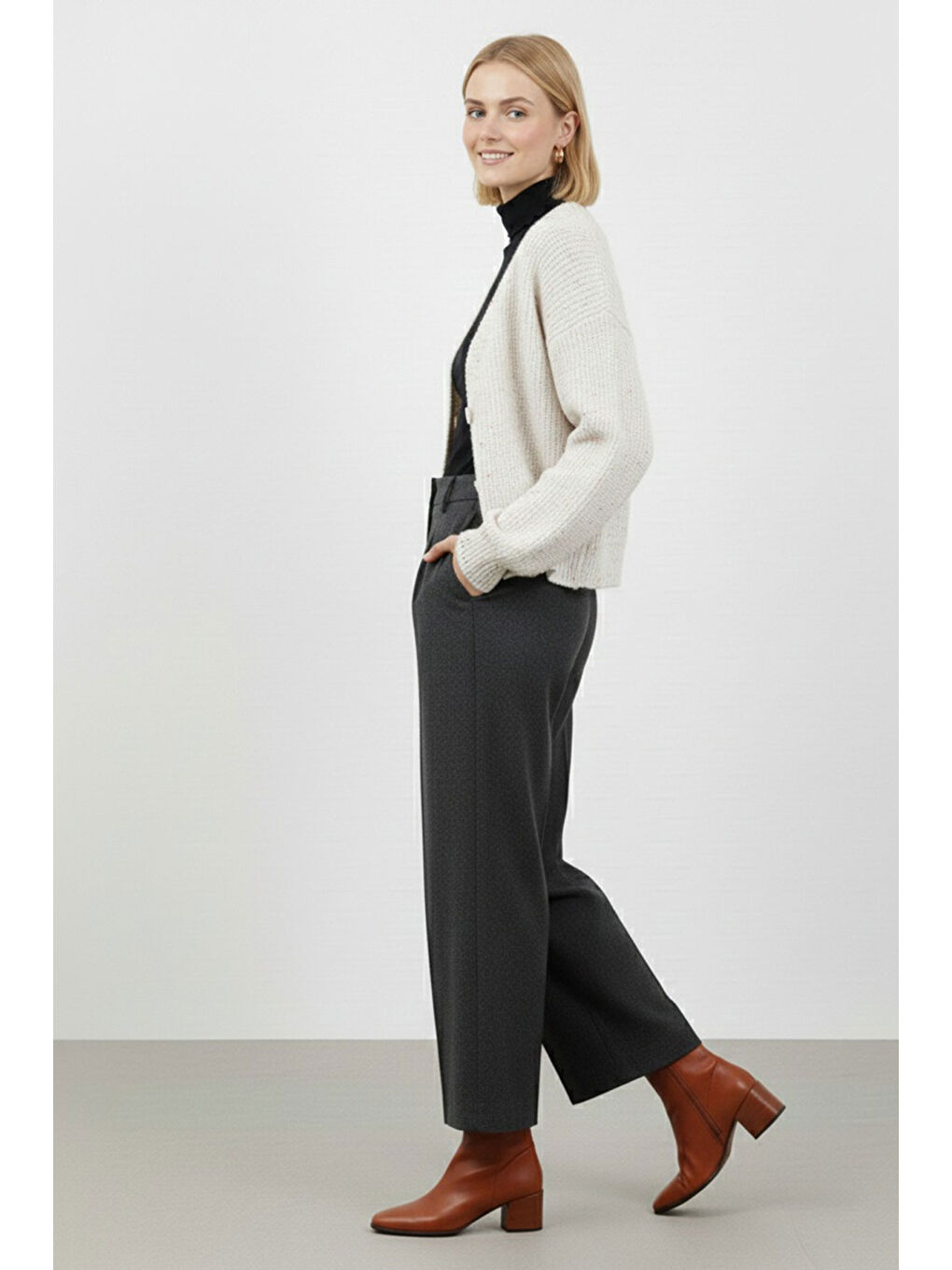 Ekru Kadın Crop Triko Hırka 15955 - Krem-1