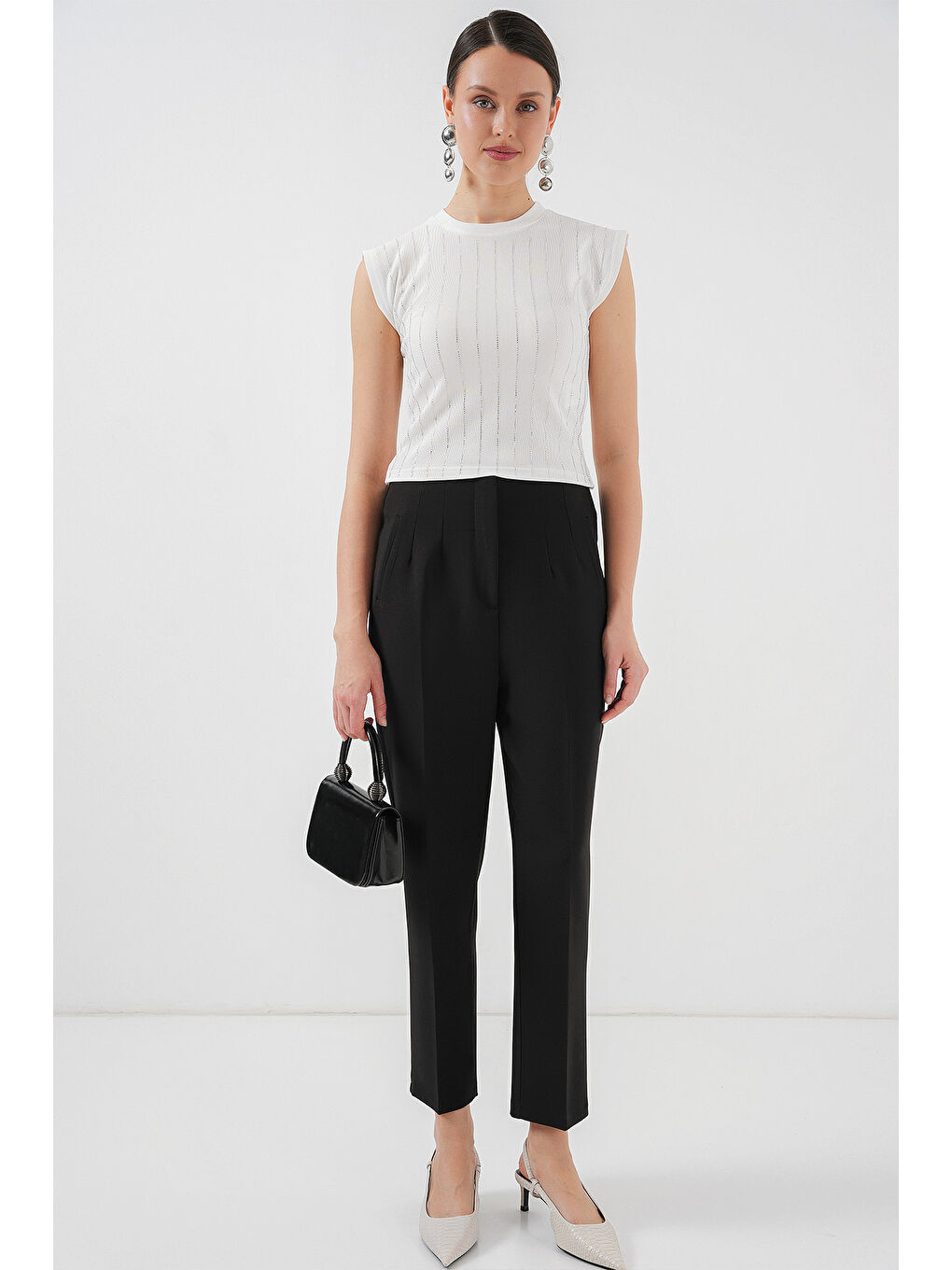 Kadın Sıfır Kol Taşlı Bluz 931 - Beyaz-2