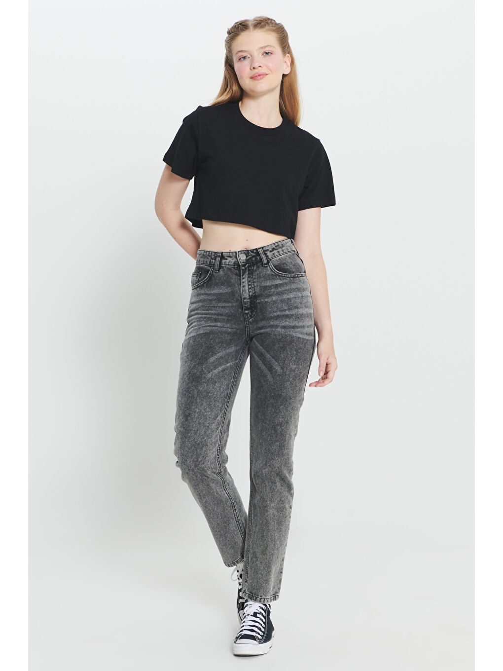 Siyah Standart Fit Normal Kesim %100 Pamuk Bisiklet Yaka Crop Tişört-1