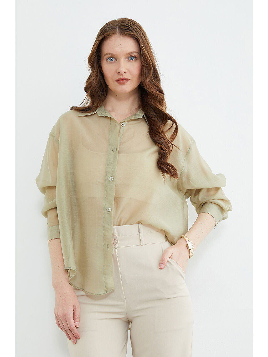 Yeşil Jakarlı Düğmeli Transparan Gömlek