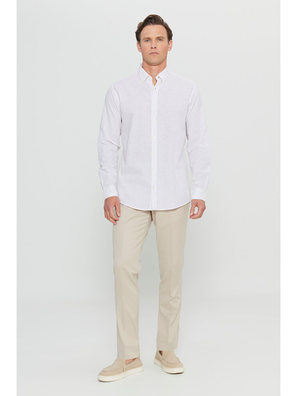 Erkek Beyaz-Kahve Pamuklu Keten Comfort Fit Rahat Kesim Düğmeli Yaka Çizgili Gömlek-1