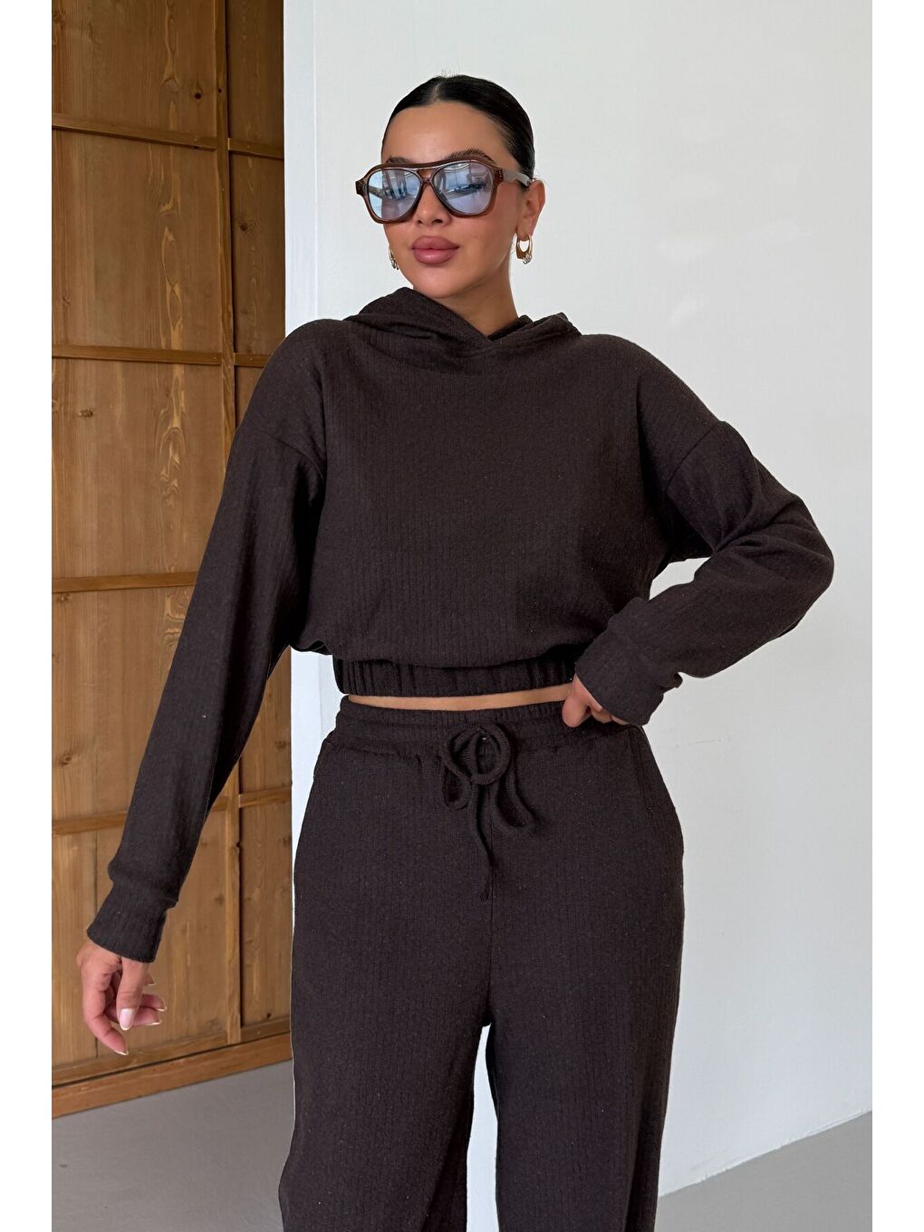 Kadın Kahverengi Kapüşonlu Crop Fitilli Alt-Üst Takım-4