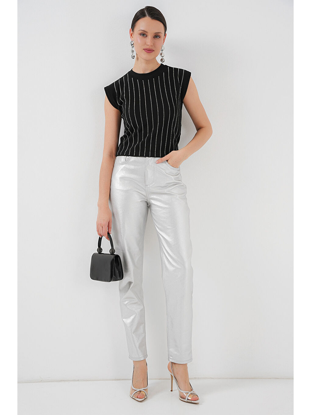 Kadın Sıfır Kol Taşlı Bluz 931 - Siyah-2