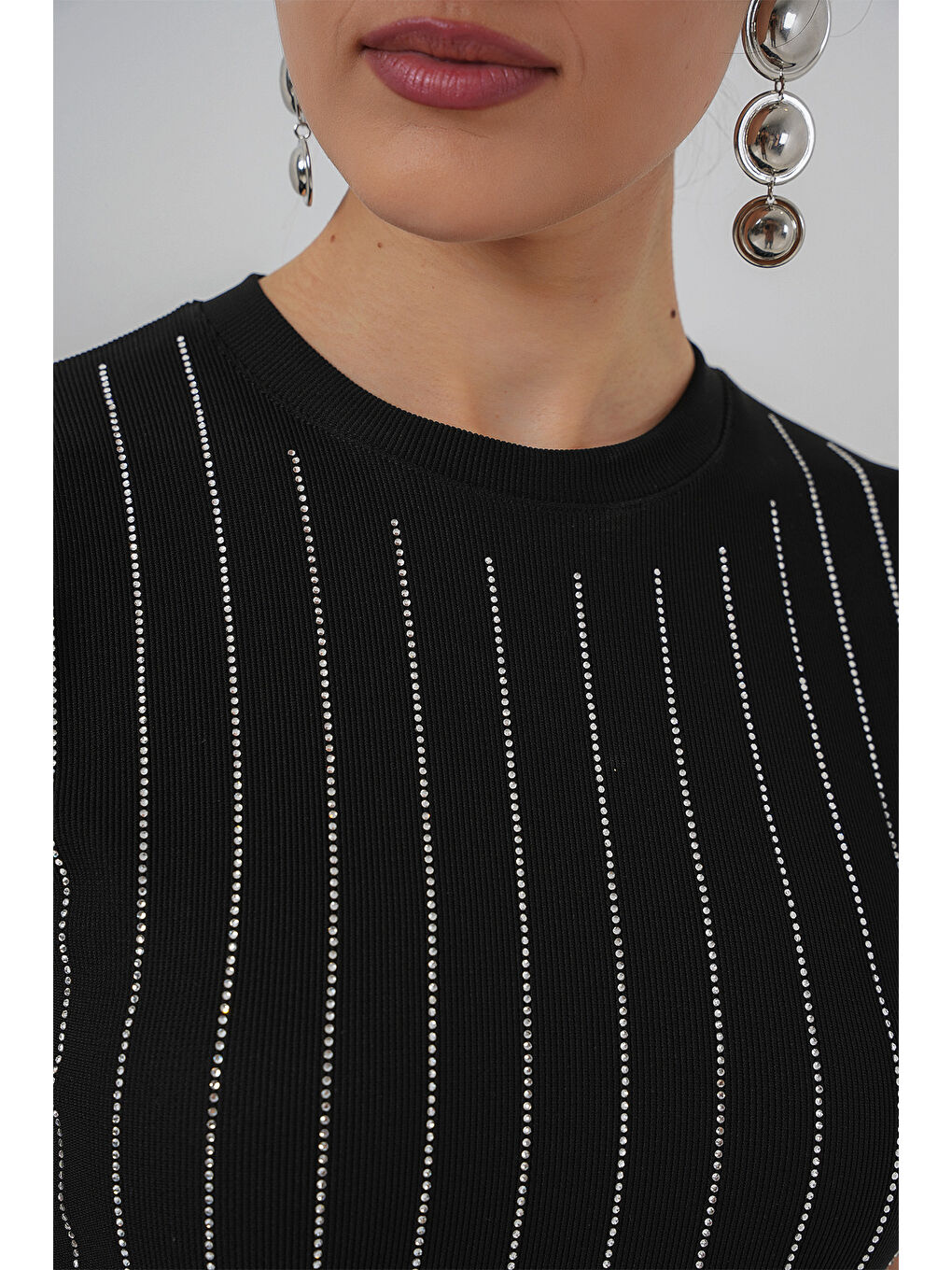 Kadın Sıfır Kol Taşlı Bluz 931 - Siyah-3