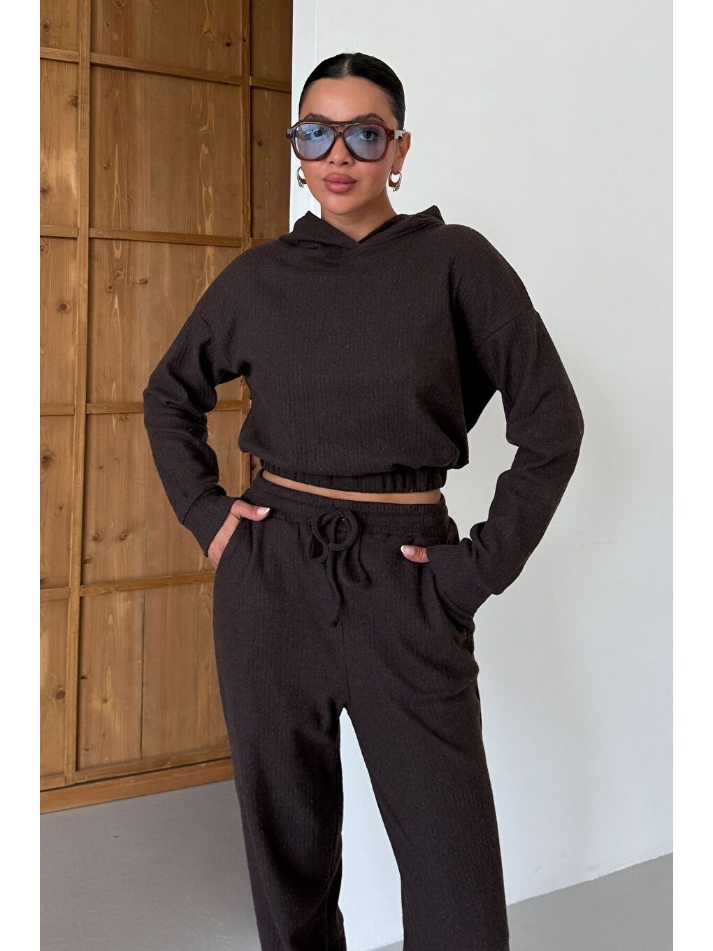 Kadın Kahverengi Kapüşonlu Crop Fitilli Alt-Üst Takım-5