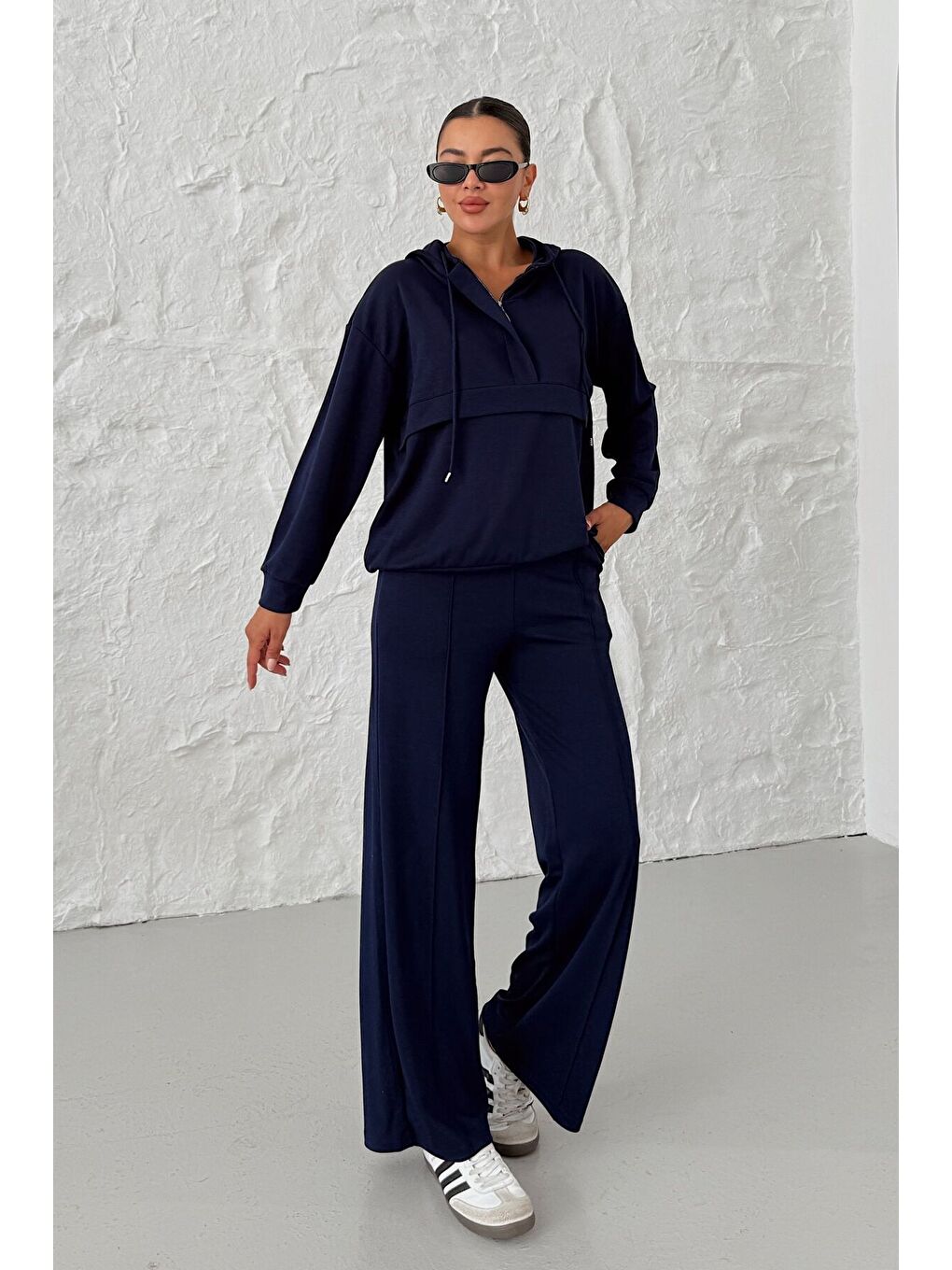 Kadın Lacivert Kapüşonlu Biye Detaylı Yarım Fermuarlı Kanguru Cepli Alt-Üst Takım