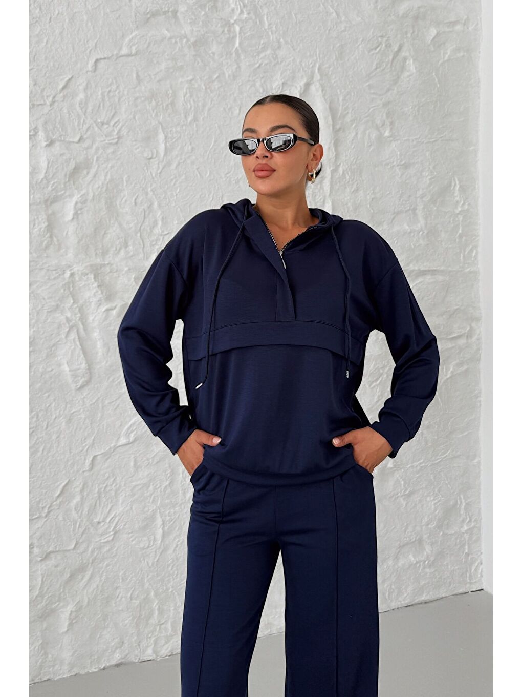 Kadın Lacivert Kapüşonlu Biye Detaylı Yarım Fermuarlı Kanguru Cepli Alt-Üst Takım-1