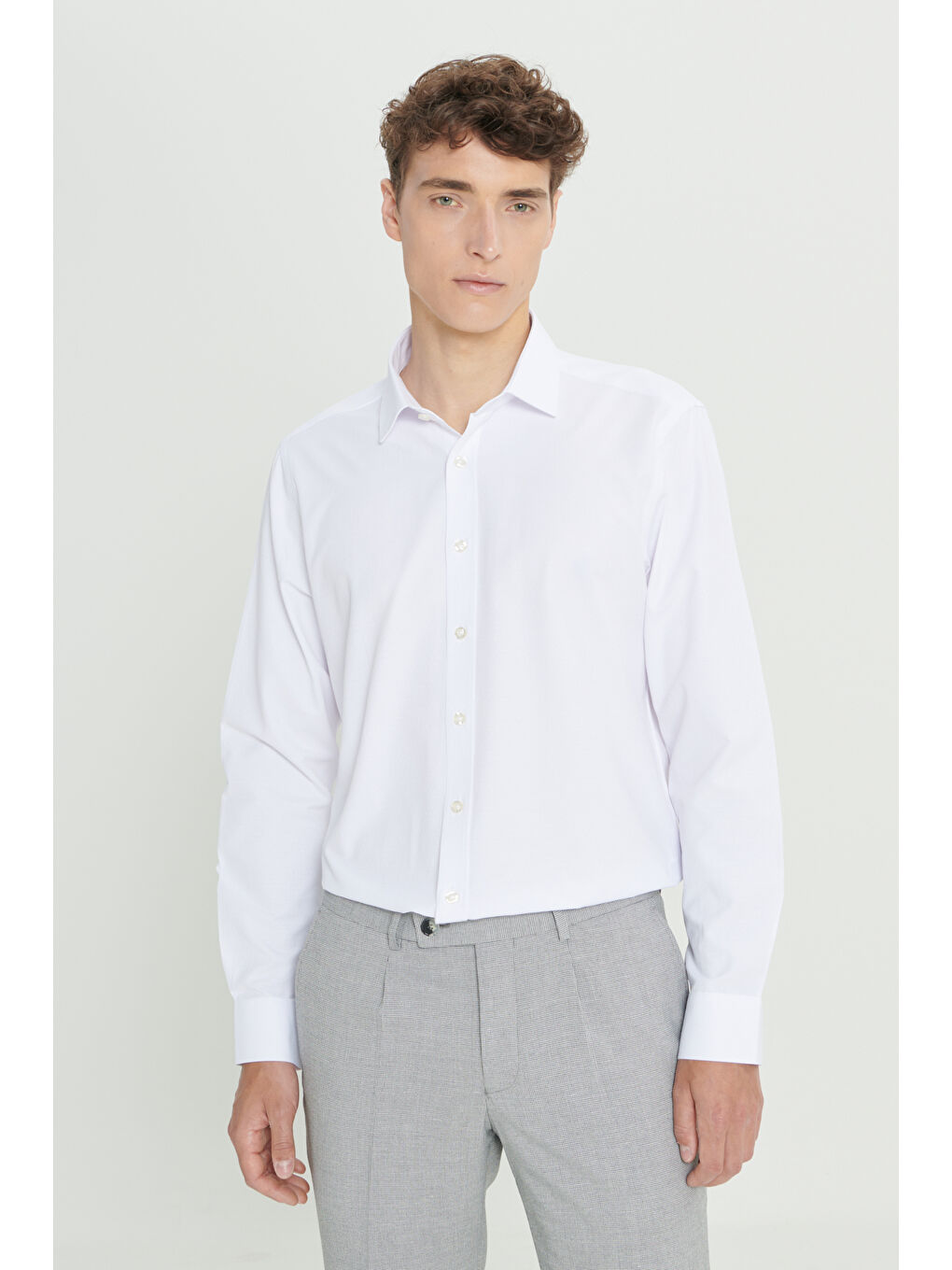 Erkek Beyaz Slim Fit Dar Kesim Klasik Yaka Pamuklu Armürlü Gömlek