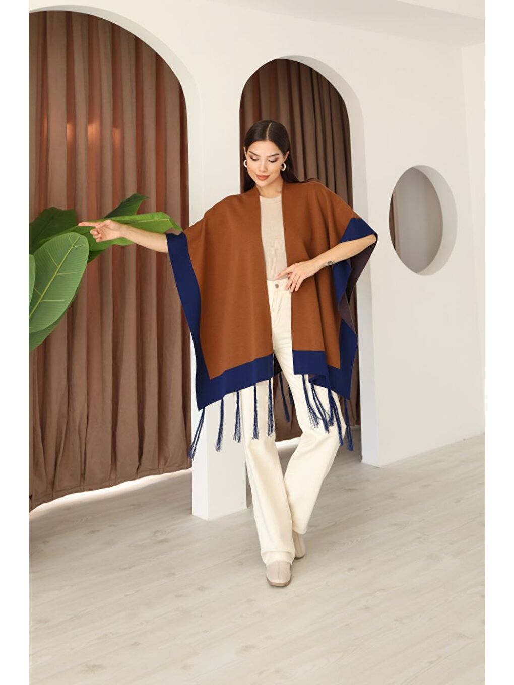 Kahverengi Kahve Püsküllü Renk Bloklu Kışlık Triko Panço-2