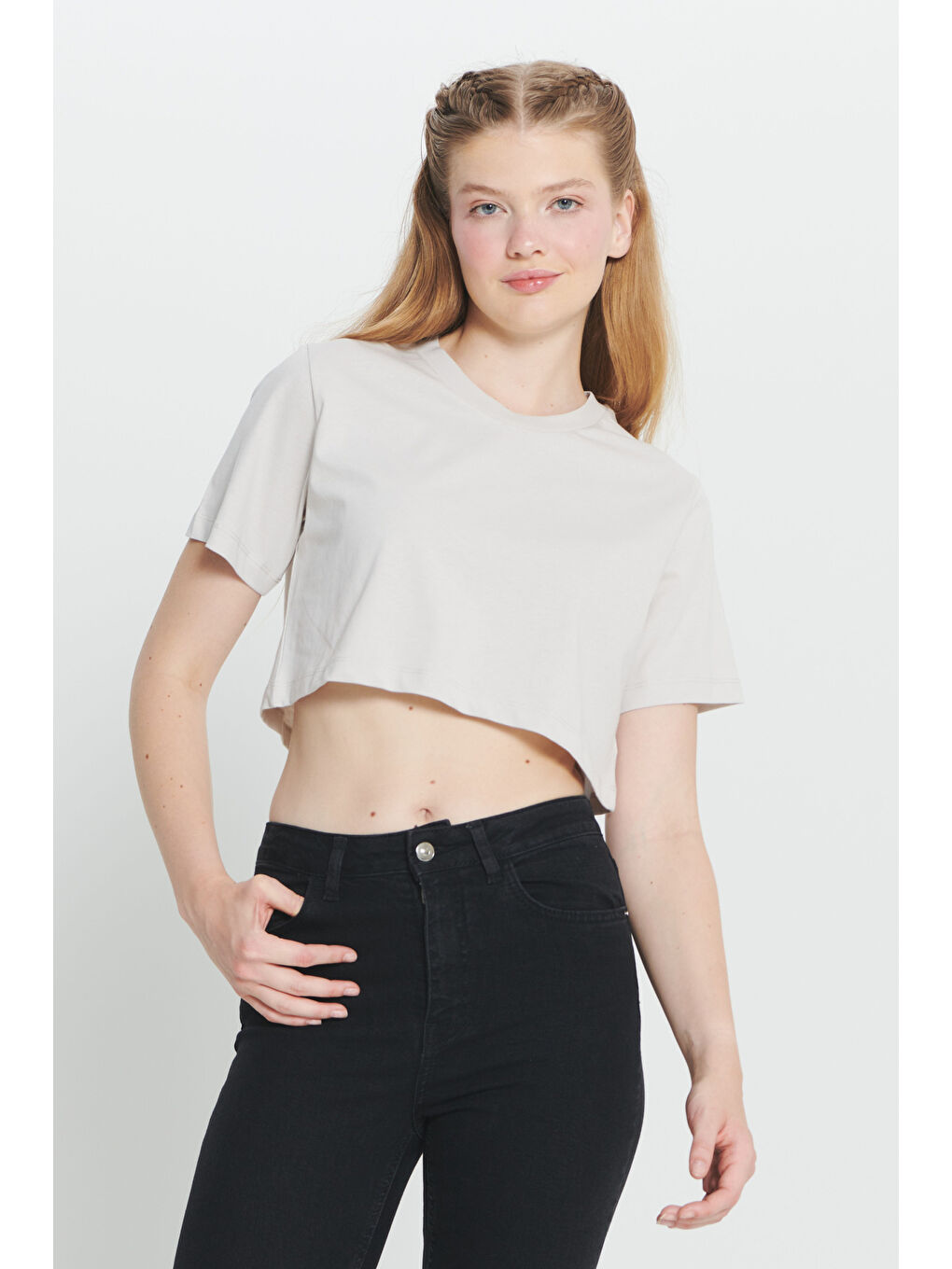 Bej Taş Standart Fit Normal Kesim %100 Pamuk Bisiklet Yaka Crop Tişört