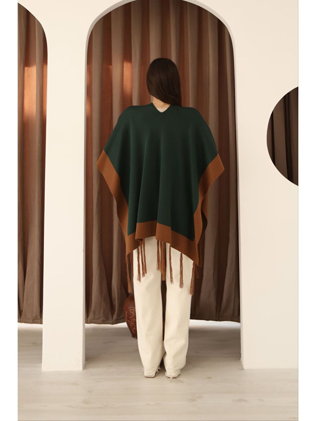 Yeşil Püsküllü Renk Bloklu Kışlık Triko Panço-2