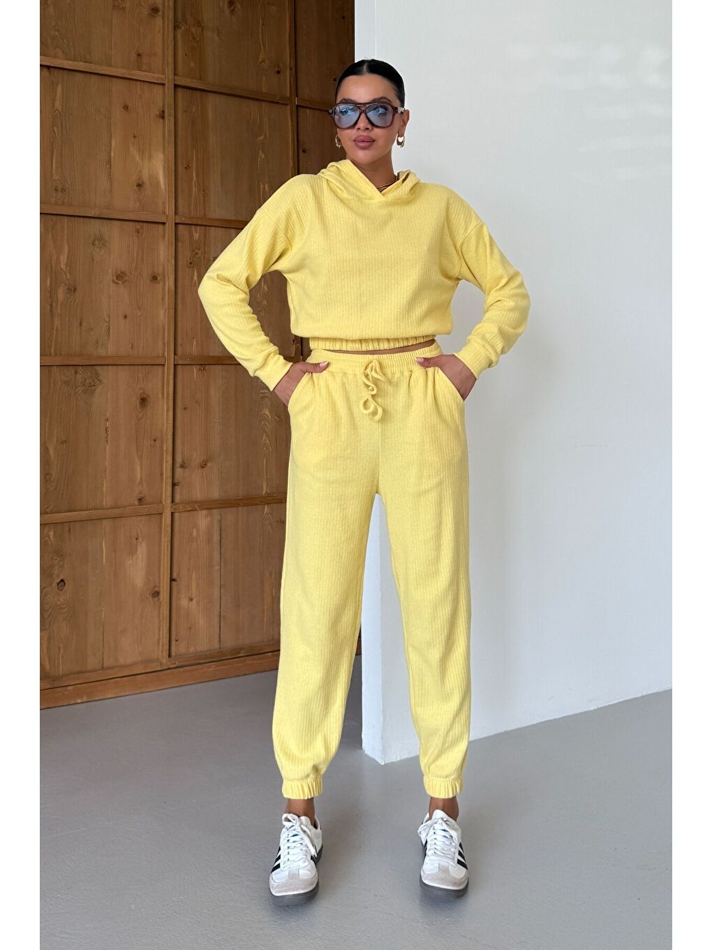 Kadın Sarı Kapüşonlu Crop Fitilli Alt-Üst Takım-5
