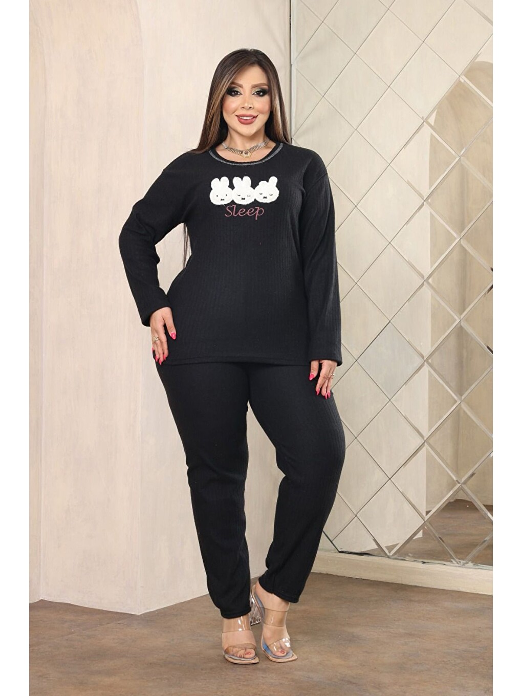 Siyah Büyük Beden Tavşan Baskılı Pijama Takımı-1