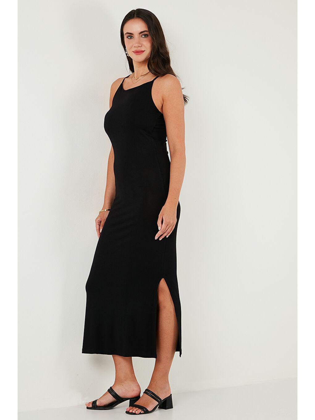 Siyah Slim Fit Yırtmaç Detaylı Midi Boy Kadın Elbise 5866224-1