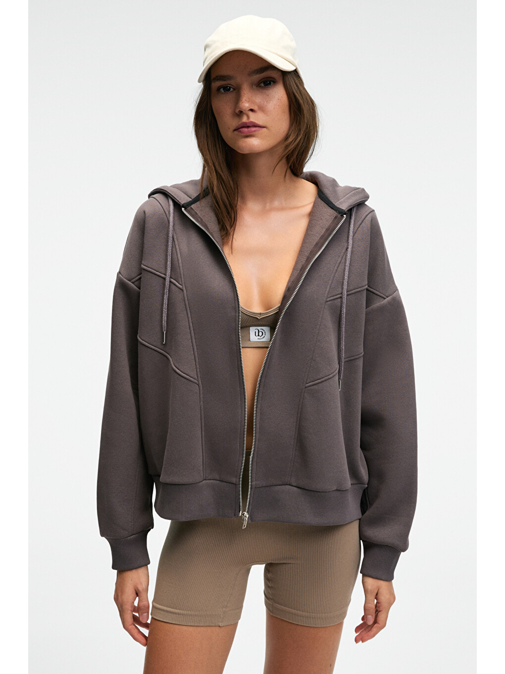 Vyselle Kadın Önü Kesikli Metal Fermuarlı Kapüşonlu Etiket Detaylı Oversize Antrasit Sweatshirt-4