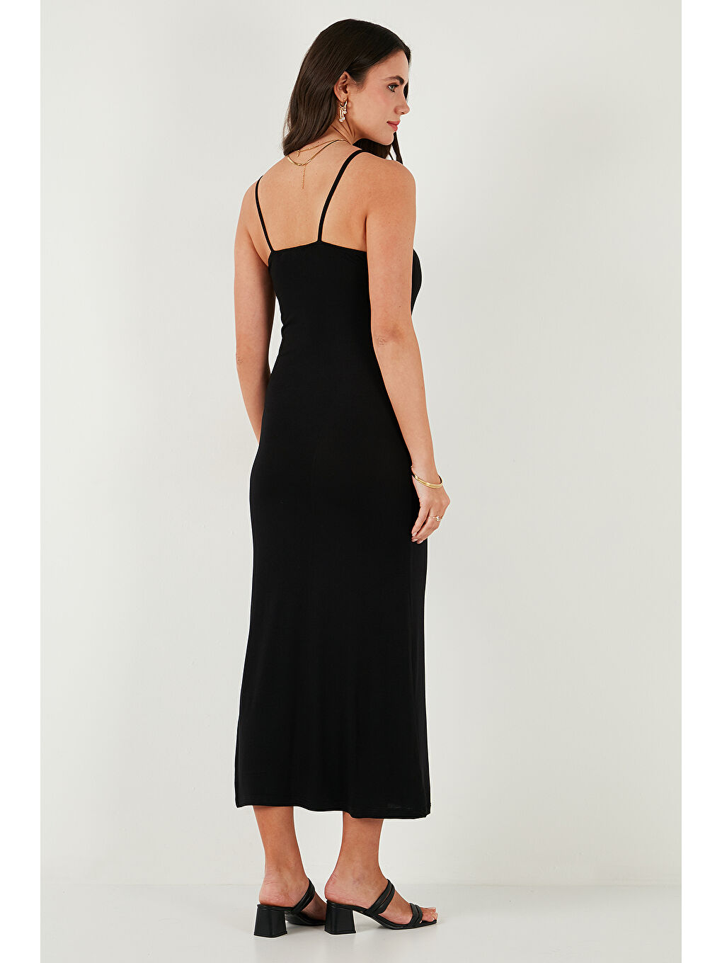 Siyah Slim Fit Yırtmaç Detaylı Midi Boy Kadın Elbise 5866224-6