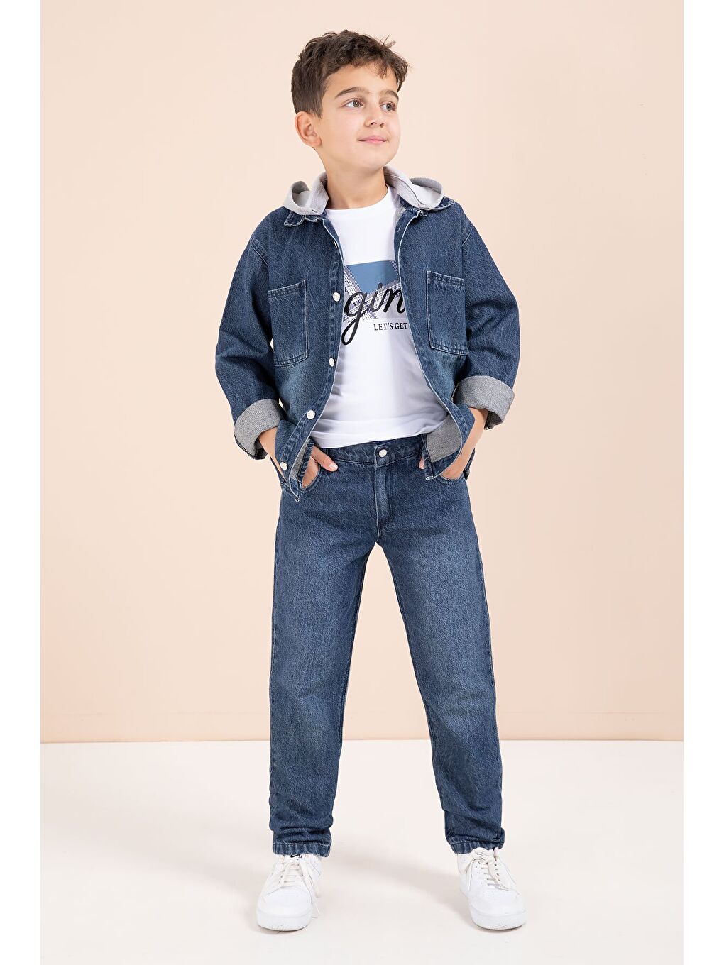 Lacivert Kapüşonlu Ceketli Pantolonlu Erkek Çocuk 3lü Jean Takım 23625-2