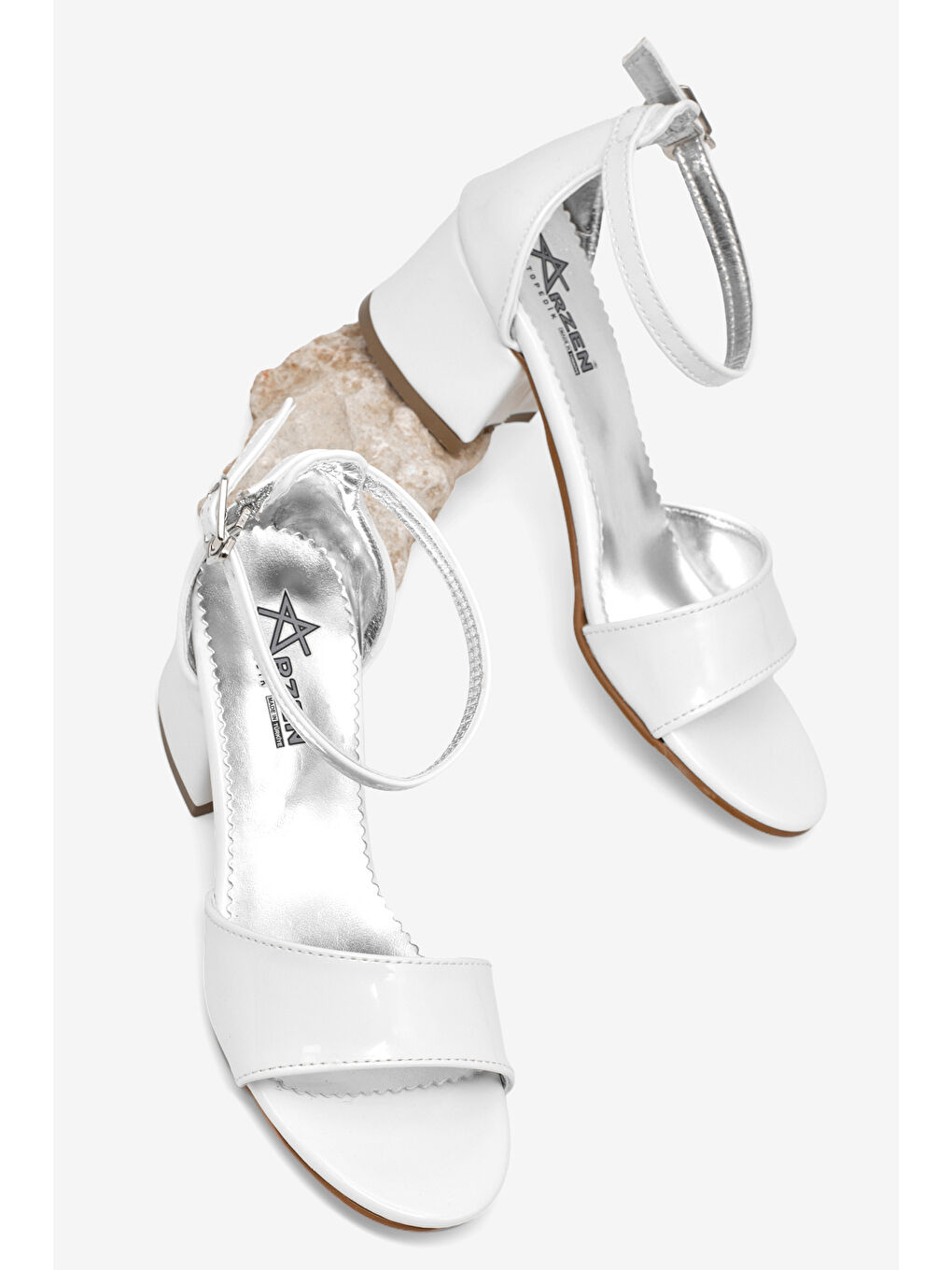 Kız Çocuk Beyaz Rugan Çocuk Topuklu Ayakkabı-2