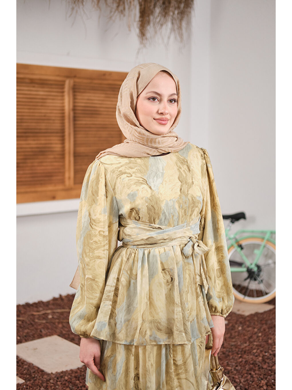 Kadın Kat Kat Detay Kuşaklı Astarlı Şifon Elbise Sarı-1