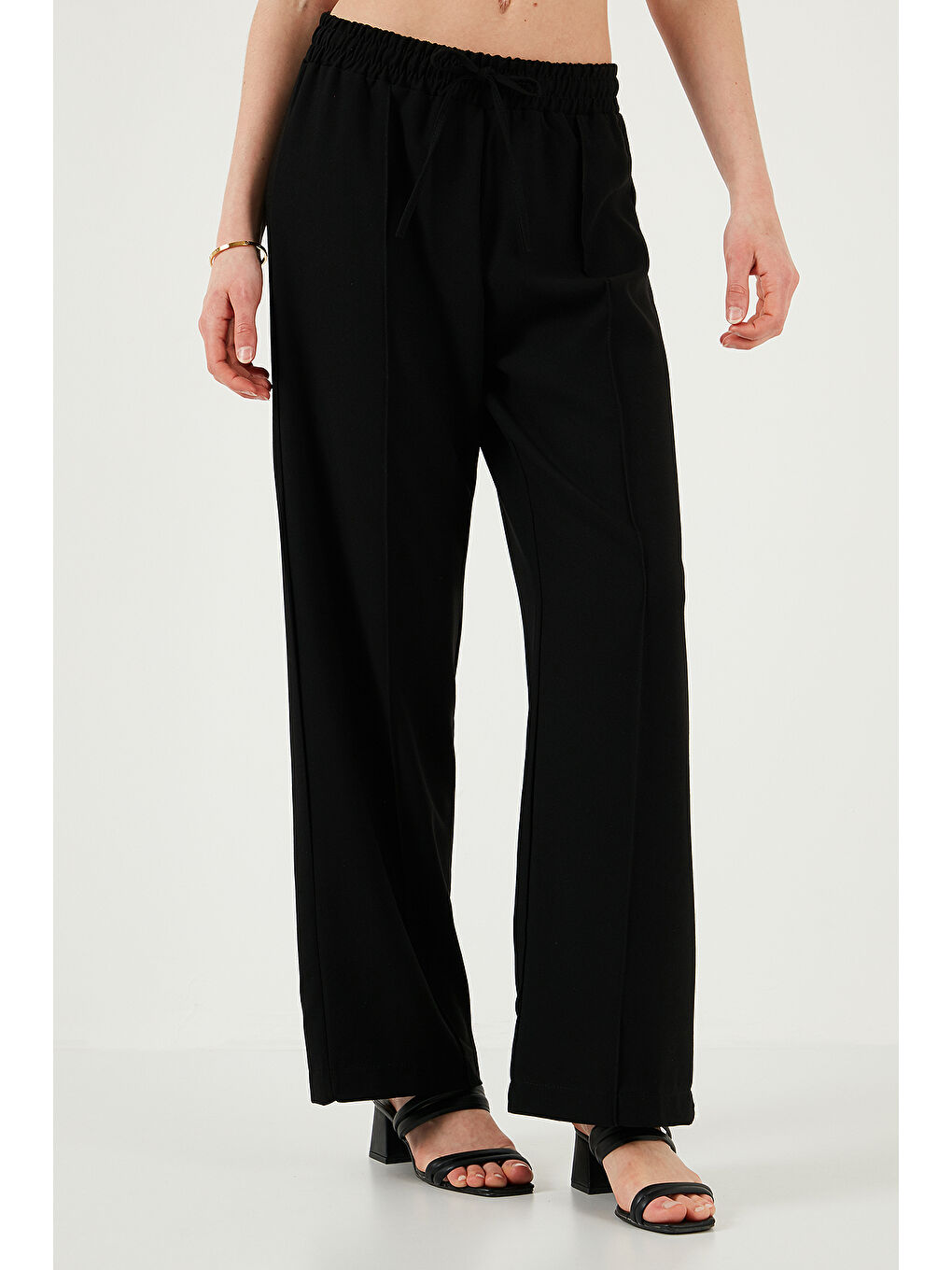 Siyah Eşofman Çimalı Regular Fit Normal Bel Geniş Paça Kadın Eşofman Altı 5866260-2