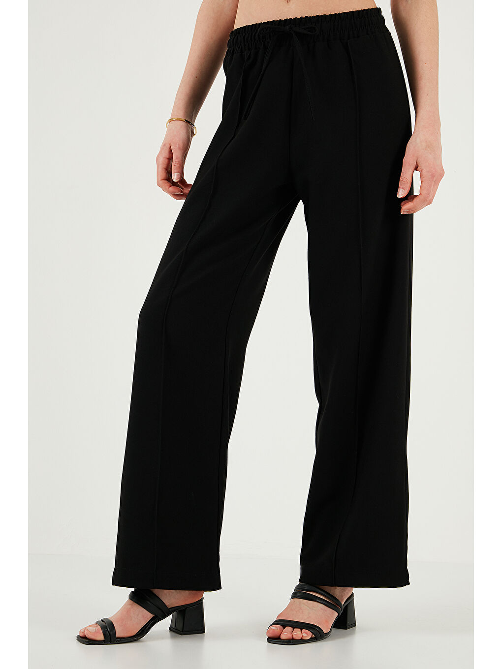 Siyah Eşofman Çimalı Regular Fit Normal Bel Geniş Paça Kadın Eşofman Altı 5866260-4