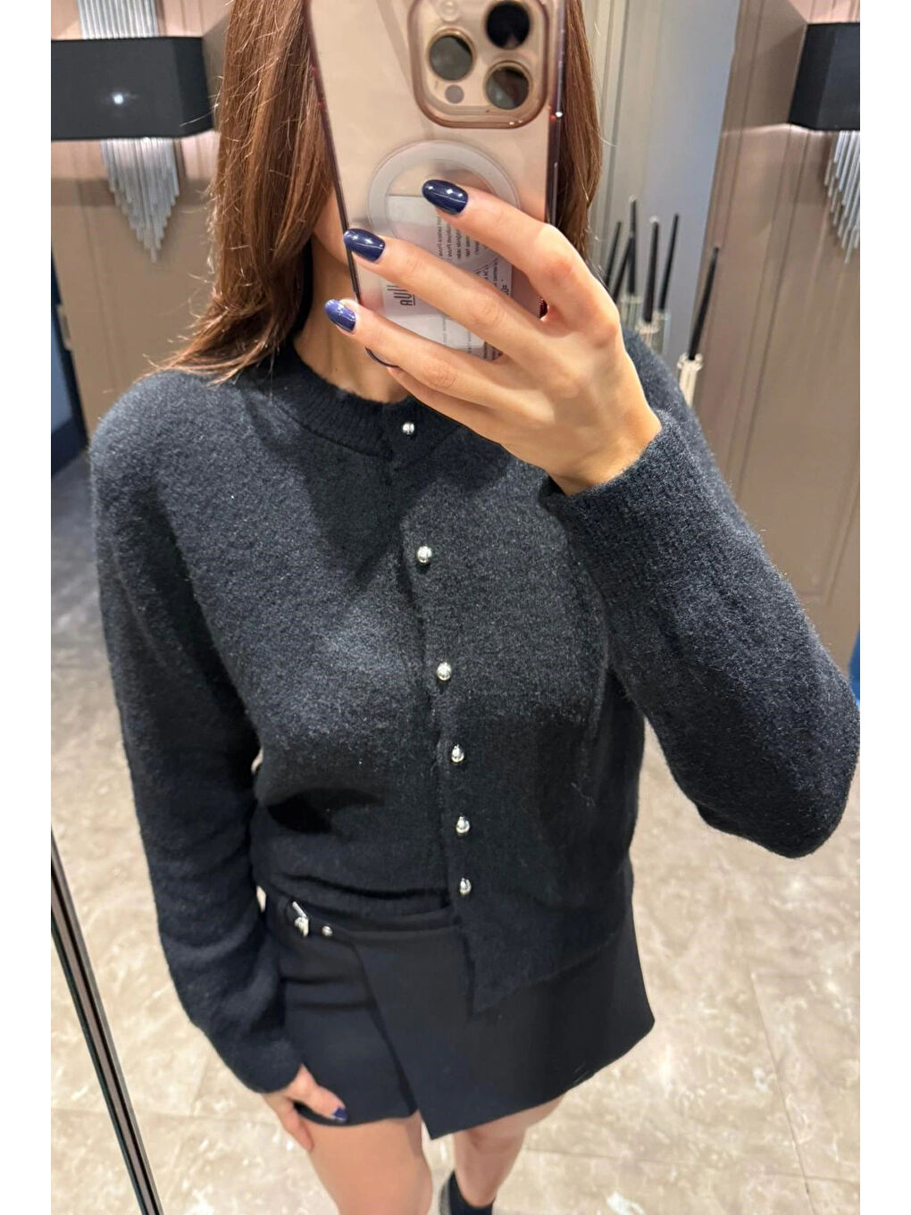 Kadın Siyah Düğmeli Hırka 1014-2456-2