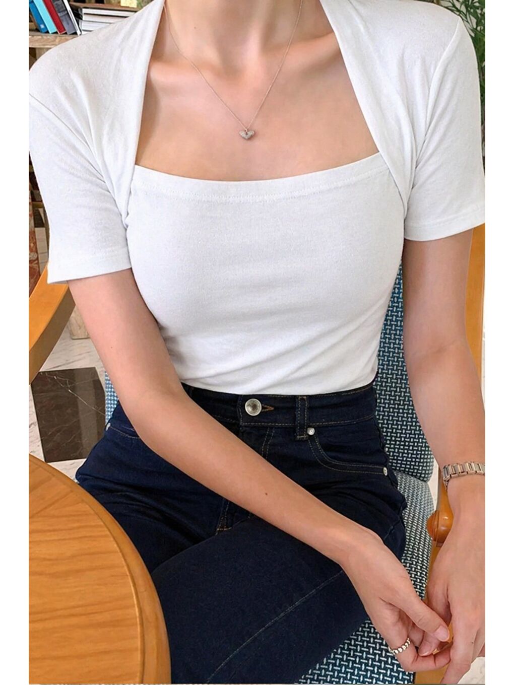 Beyaz Kadın Haki Kuğu Yaka Slim Kısa Kollu Fit Crop Bluz-3