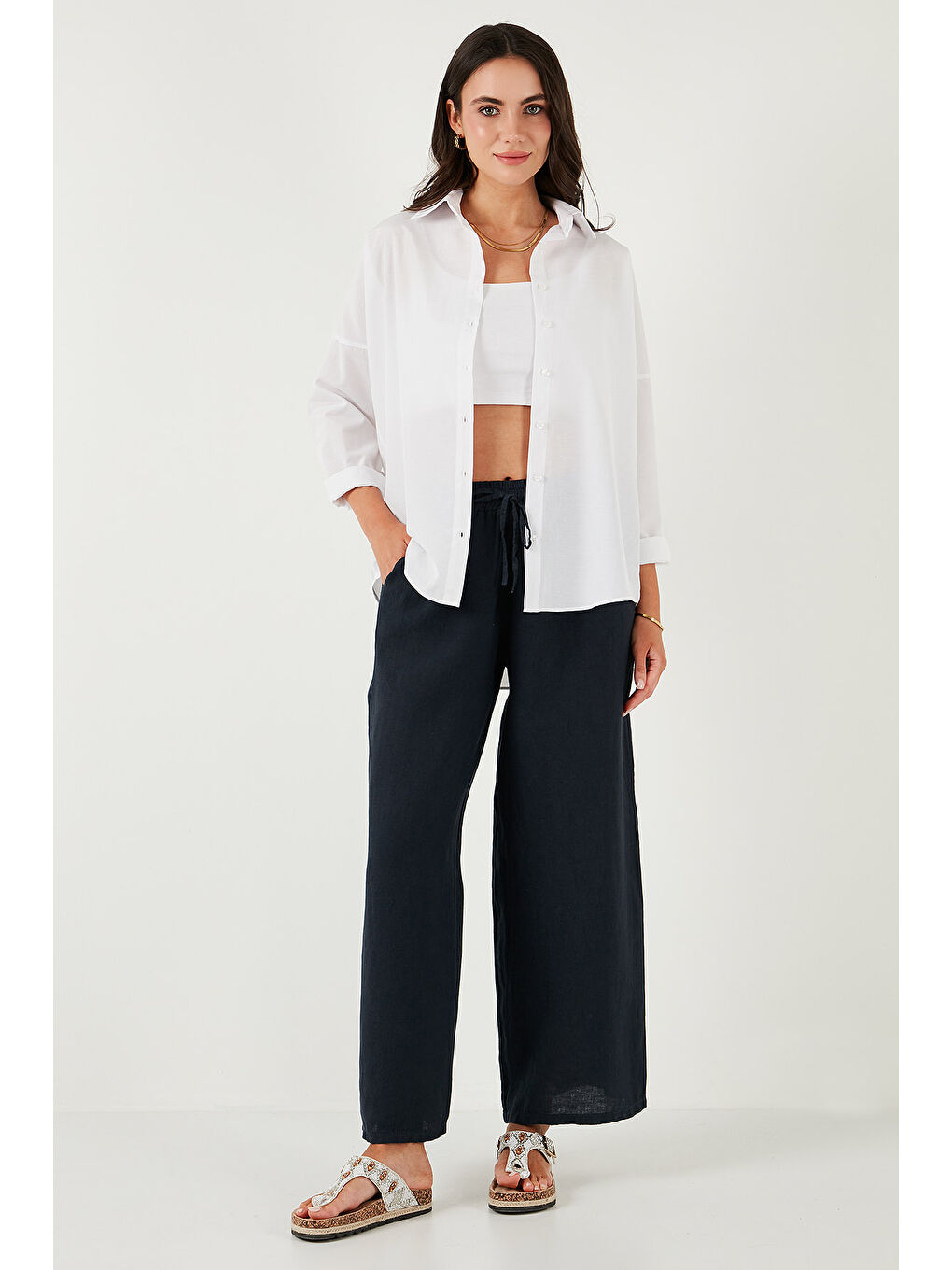 Beyaz Pamuk Karışımlı Regular Fit Kadın Gömlek 6772418-2