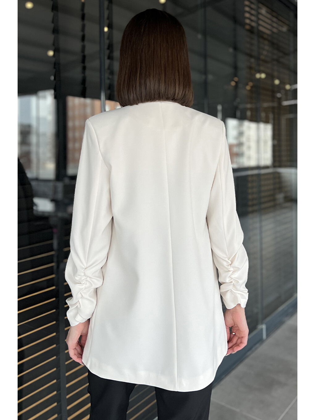 Ekru Kol Büzgülü Kadın Blazer Ceket-2