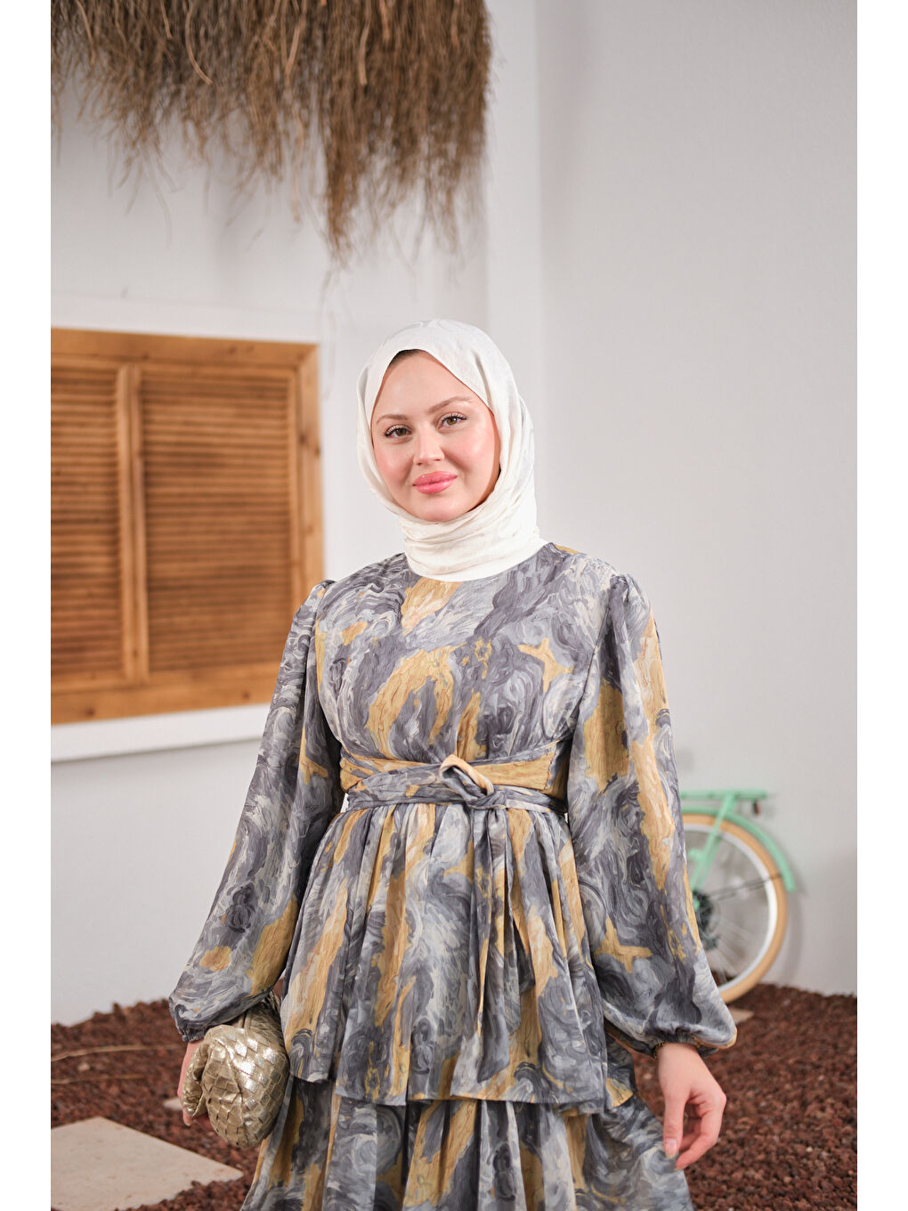 Gri Kadın Kat Kat Detay Kuşaklı Astarlı Şifon Elbise Füme-2