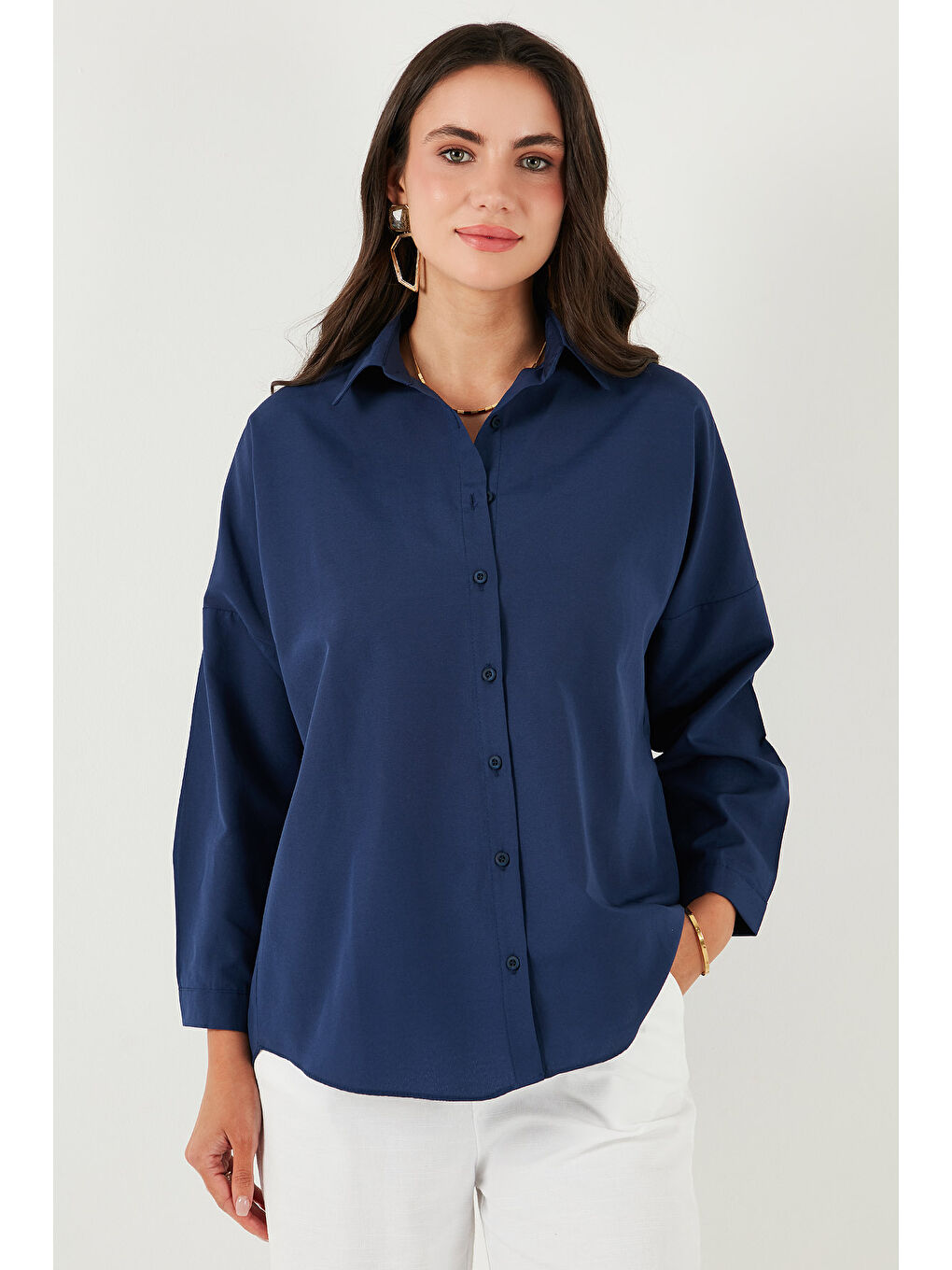 Lacivert Pamuk Karışımlı Regular Fit Kadın Gömlek 6772418-5