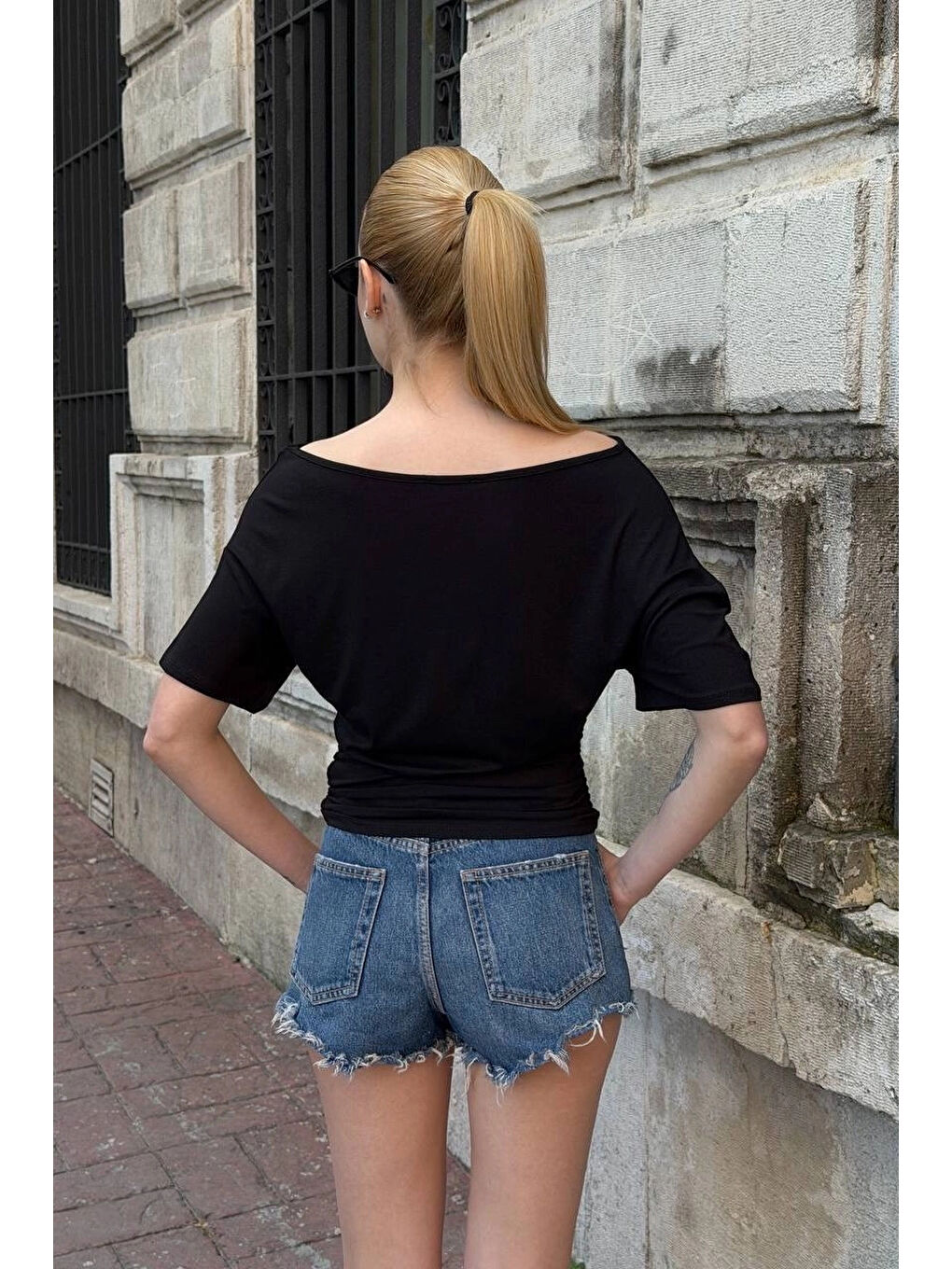 Kadın Siyah Asimetrik Bluz 412-2