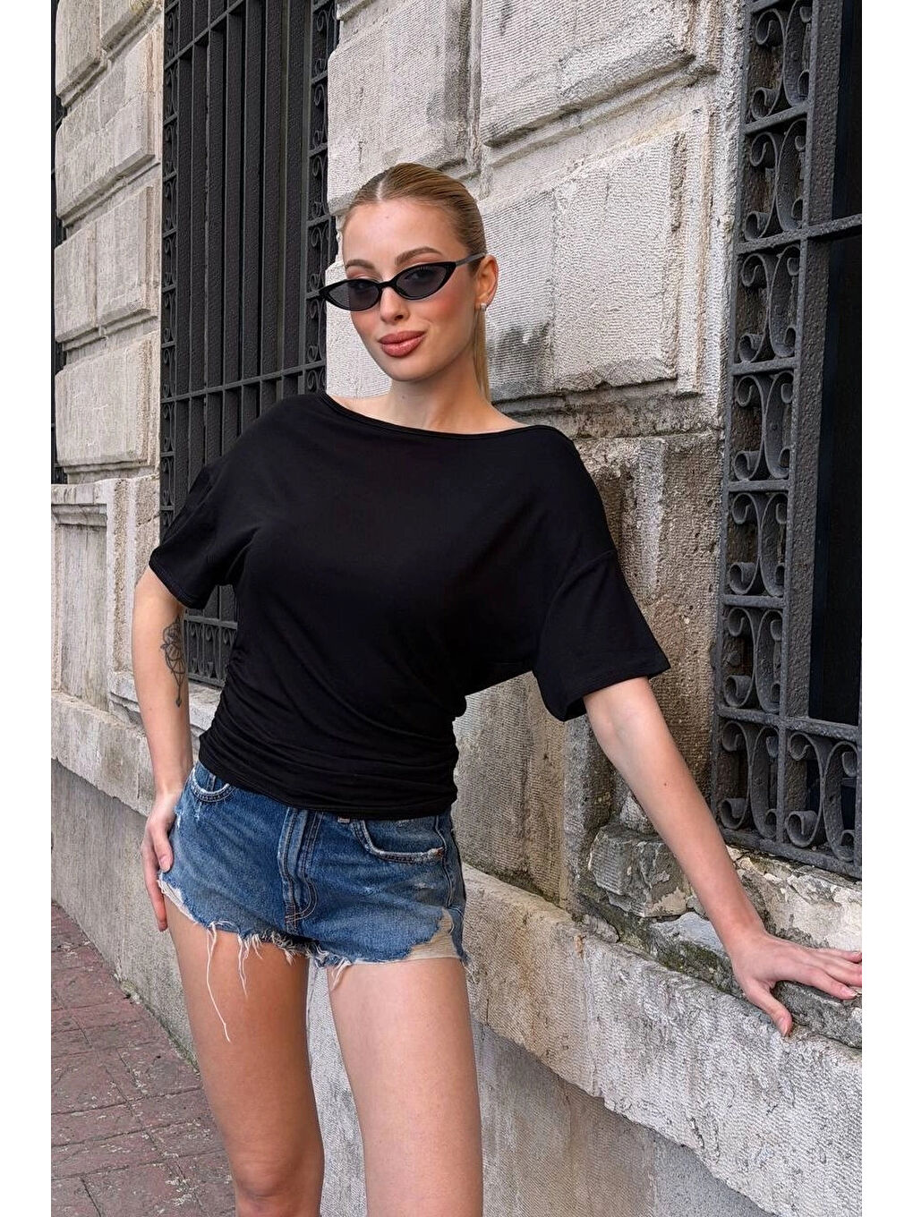 Kadın Siyah Asimetrik Bluz 412-4