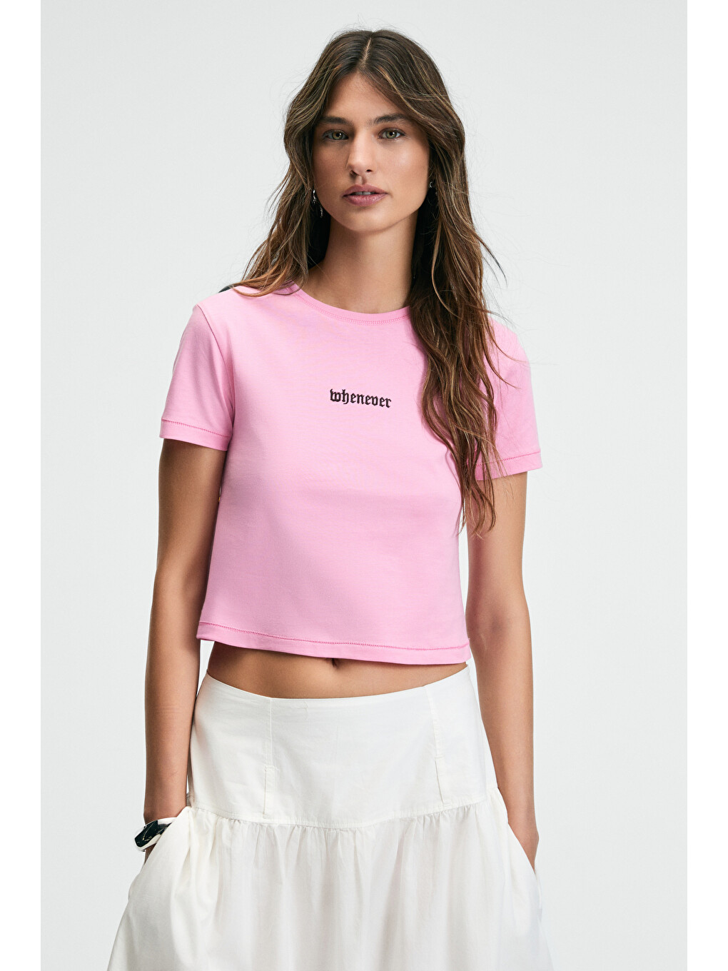 Zeraya Kadın Bisiklet Yaka Kısa Kollu Önde Nakış Detaylı Crop Pembe T-shirt-1