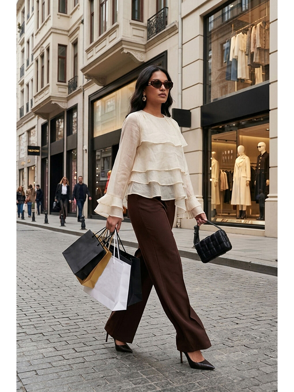 Bej Fırfırlı Relaxed Fit Uzun Kollu Yuvarlak Bluz 6835049