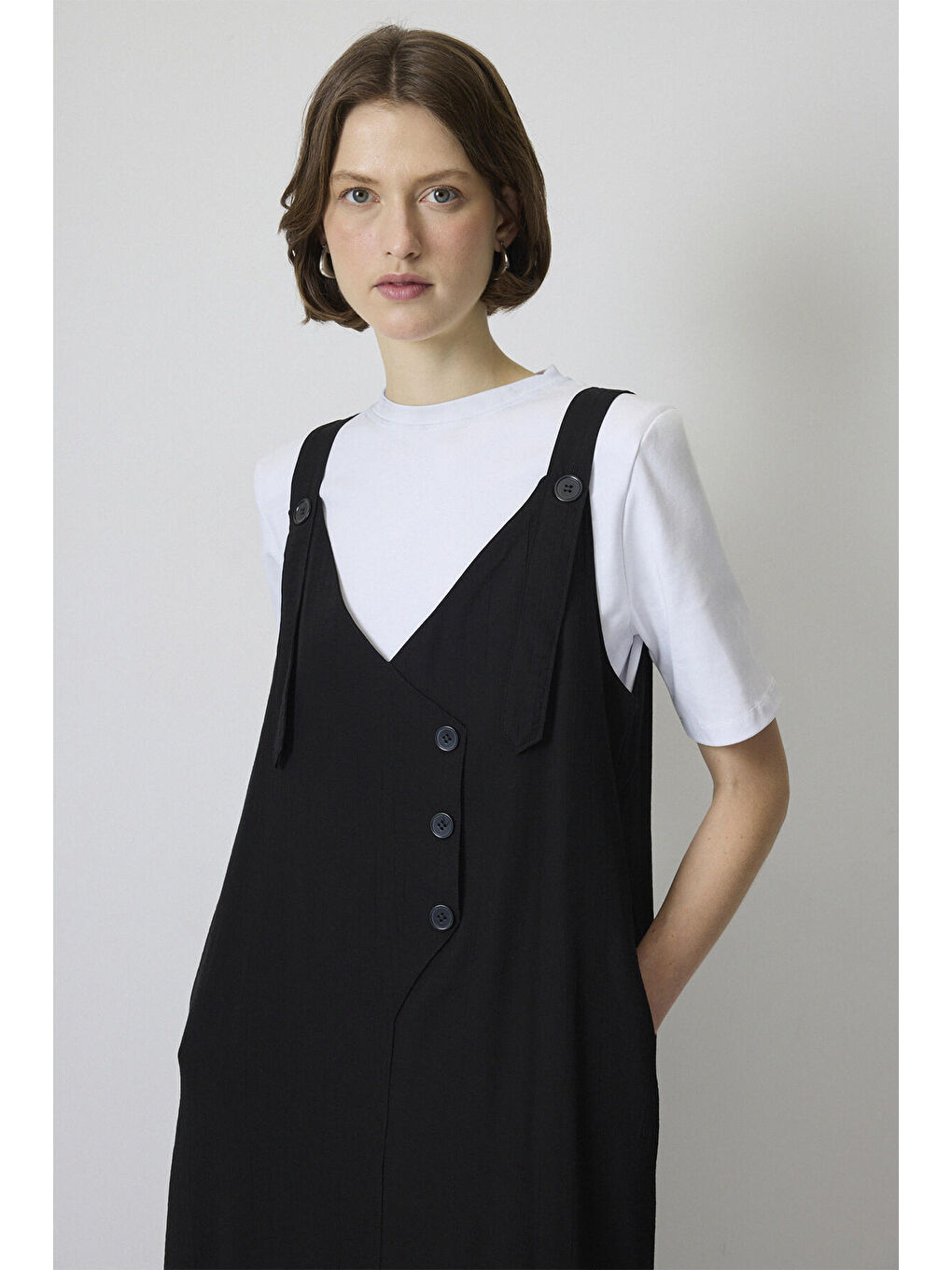 Siyah Düğme Detaylı Jile-1