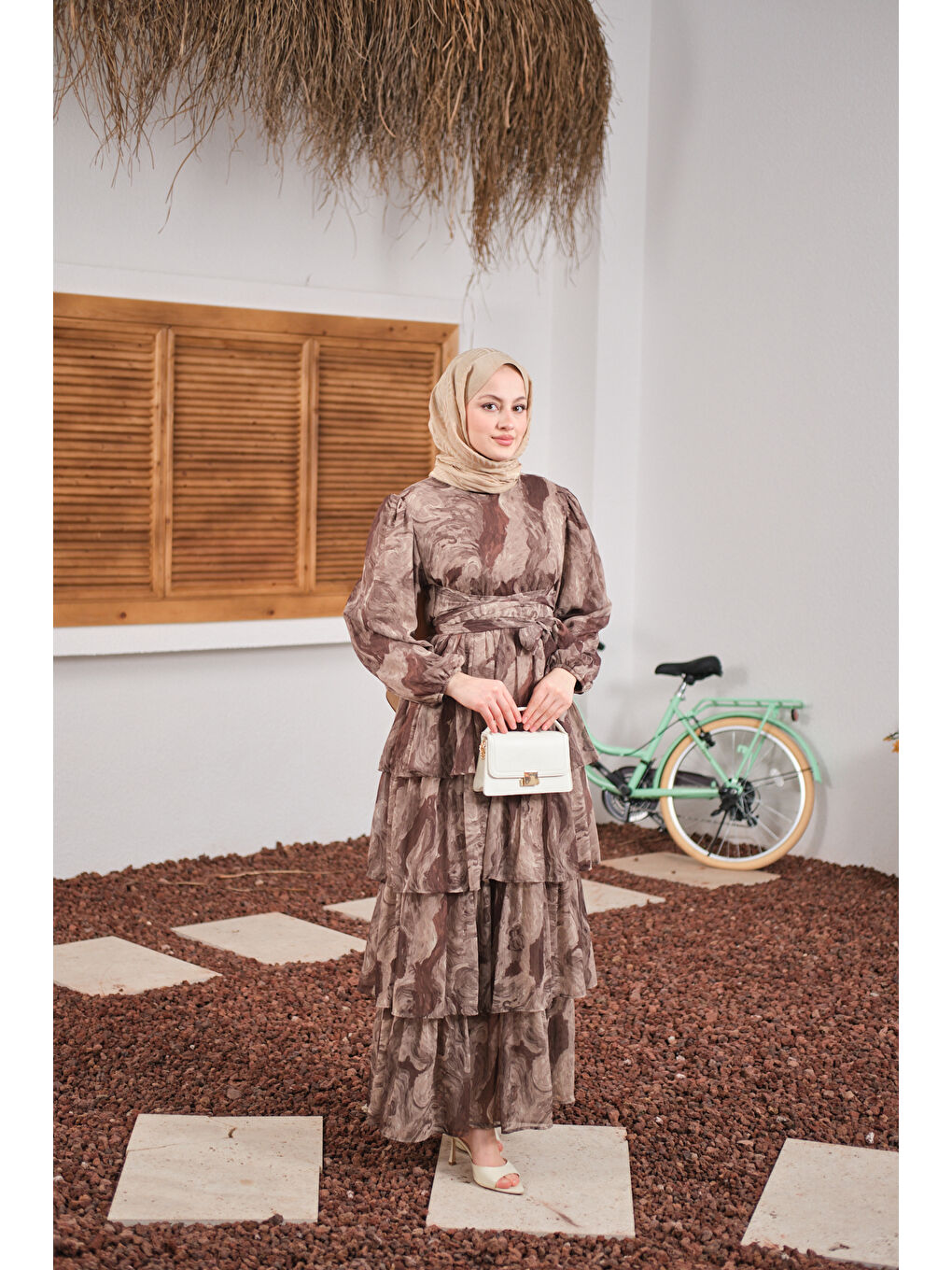 Kadın Kat Kat Detay Kuşaklı Astarlı Şifon Elbise Kahverengi-4