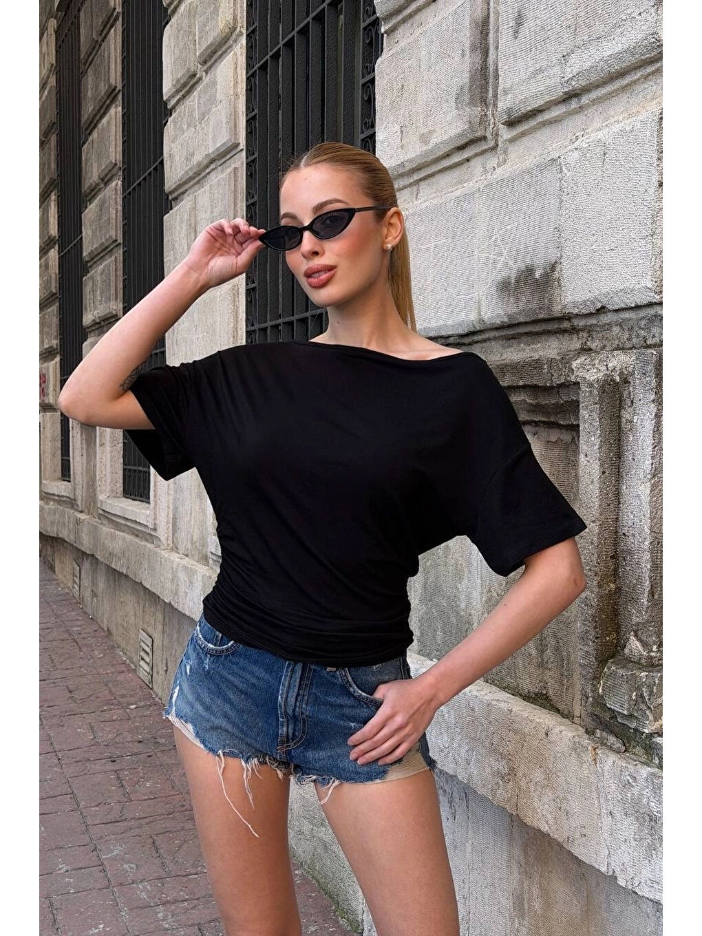 Kadın Siyah Asimetrik Bluz 412-6